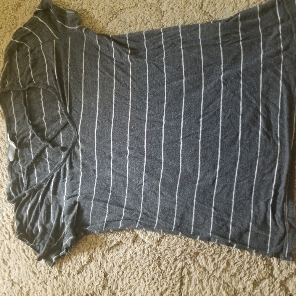 Grey stripped t-shirt